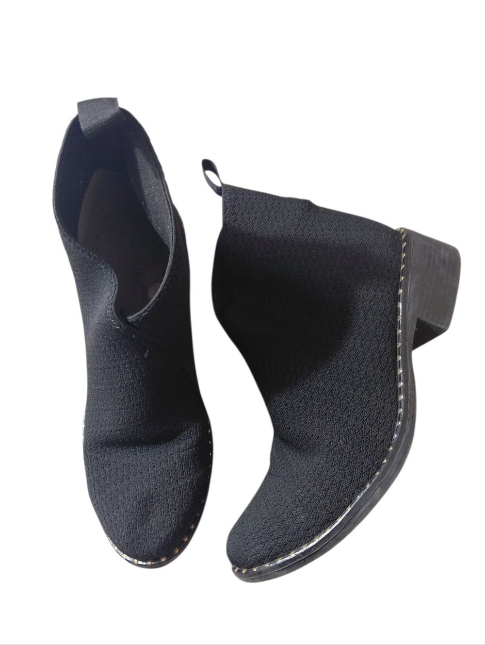 CHARLESTON SHOE CO. Studded Black Knit Chelsea Ankle Boots Women's Size 8